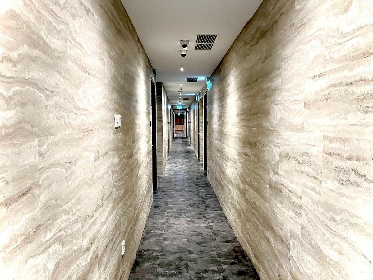 Arena Esports Hotel @ Bugis Village Singapore Bagian luar foto