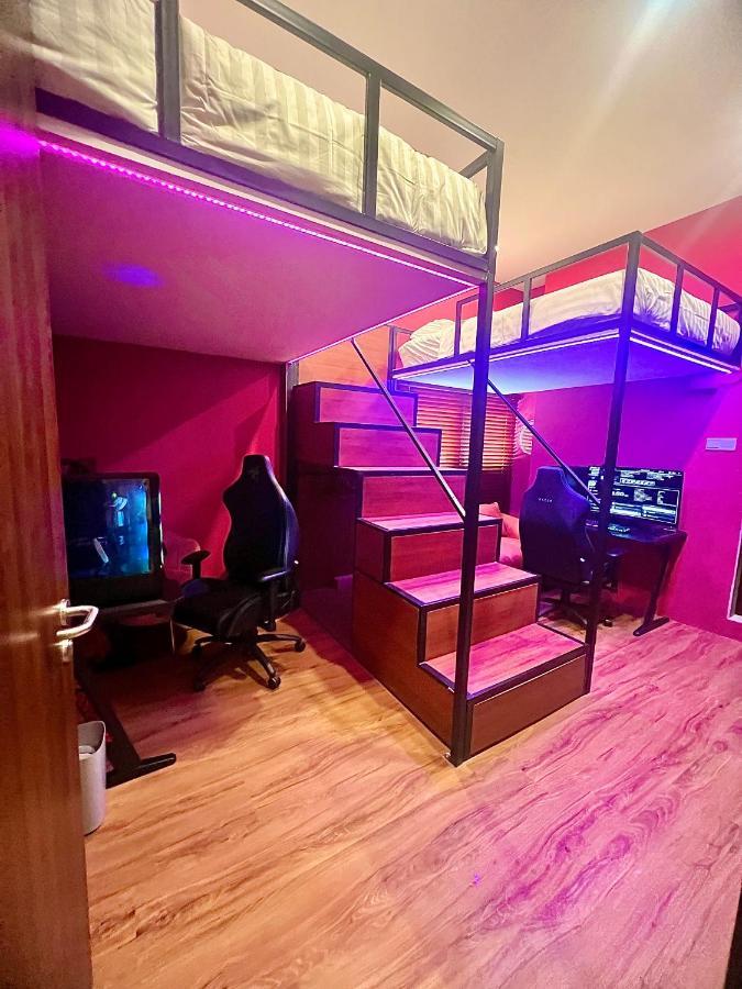 Arena Esports Hotel @ Bugis Village Singapore Bagian luar foto