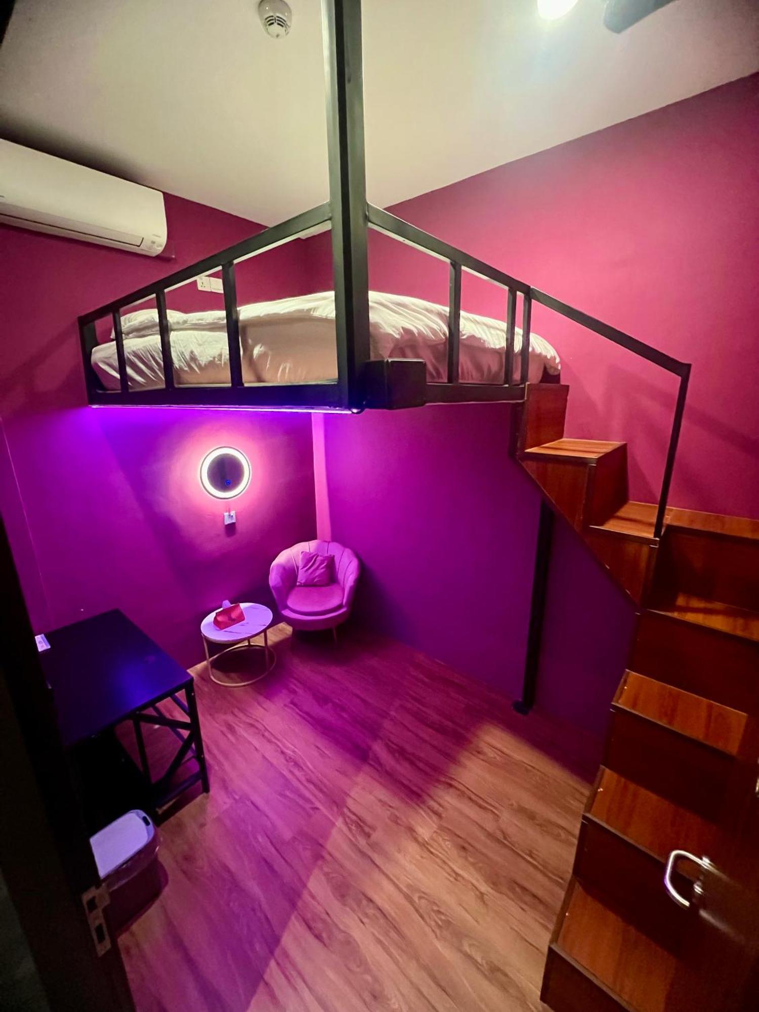 Arena Esports Hotel @ Bugis Village Singapore Bagian luar foto